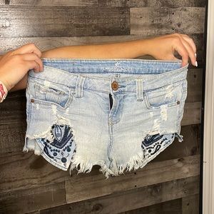 jean shorts, bandana print pockets